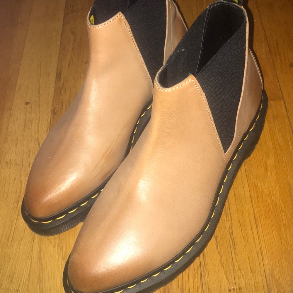 NEW Dr martens Chelsea boot